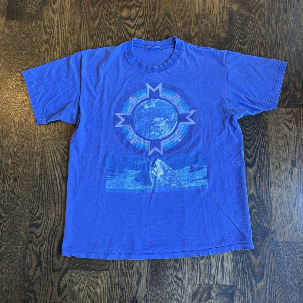 Vtg 90s Wolf Howling Moon Earth Single Stitch Thrashed Distressed Faded Tee L